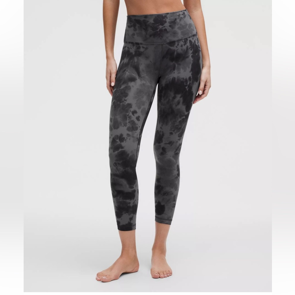 Lululemon Athletica Dark Blue Patterned Leggings - Picture 3 of 8